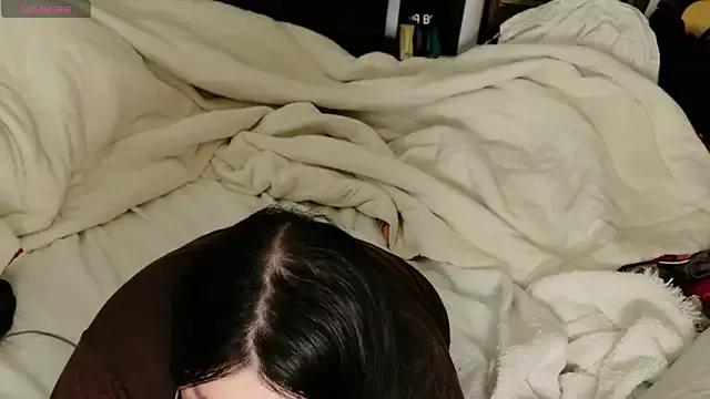 Kara-Nuna on StripChat 