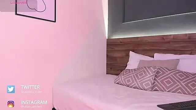 kataleya_miller_ on StripChat 