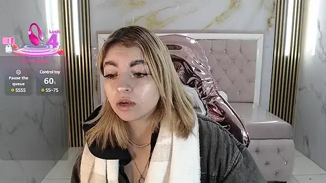 lili_conor_s on StripChat 