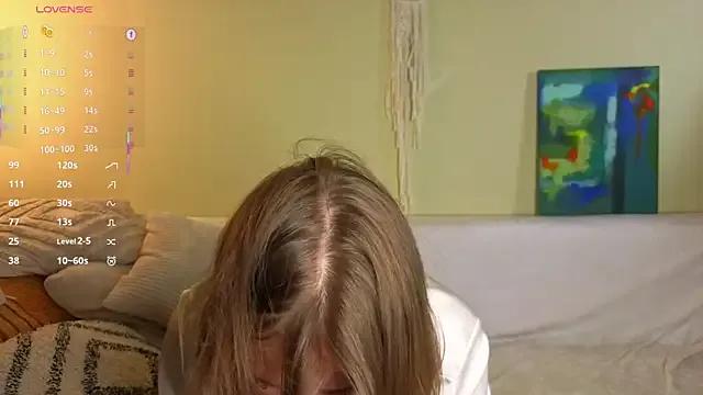 LinnGee on StripChat 
