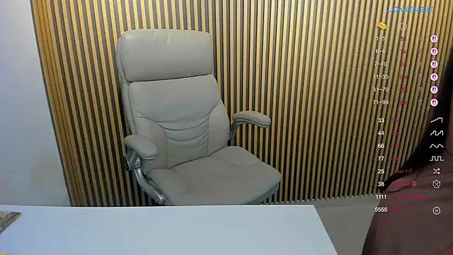 lulu_072 on StripChat 