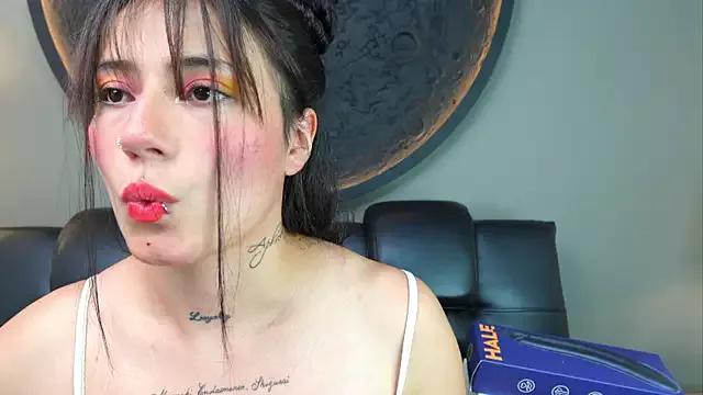 miss_sharlotte18 on StripChat 