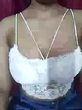 nainacutegic on StripChat 