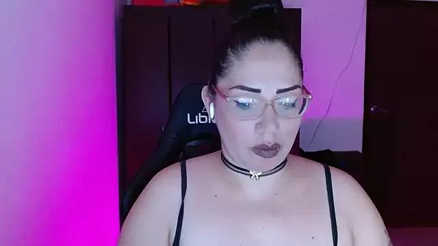 natashasmithe on StripChat 
