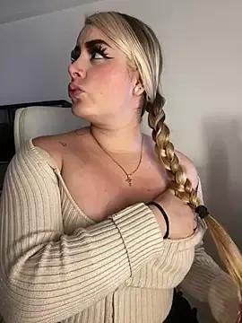 natashasweet on StripChat 