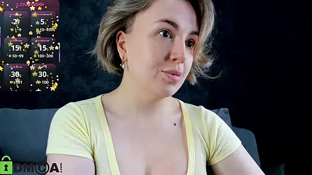 Nikki_Kai on StripChat 