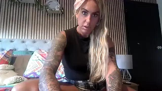 poppyinga1 on StripChat 