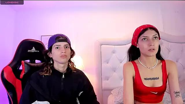 sett_and_gwen on StripChat 