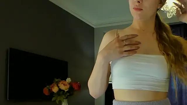 SheenaDrye on StripChat 