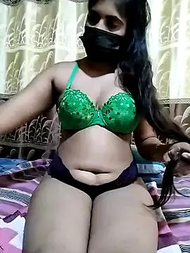 SLZAARA from StripChat is Freechat