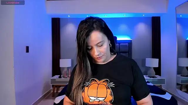 Susann_Ross on StripChat 
