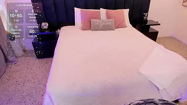 susyy7 on StripChat 