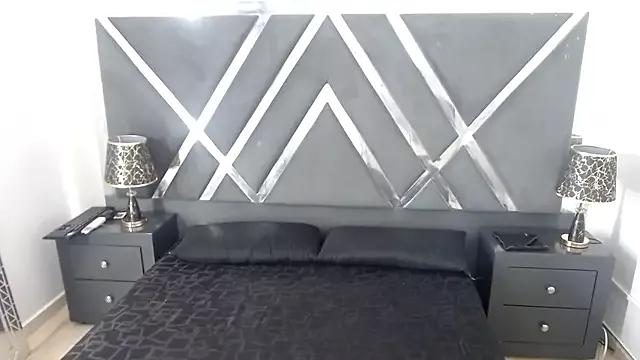 Tiifany_Baker on StripChat 
